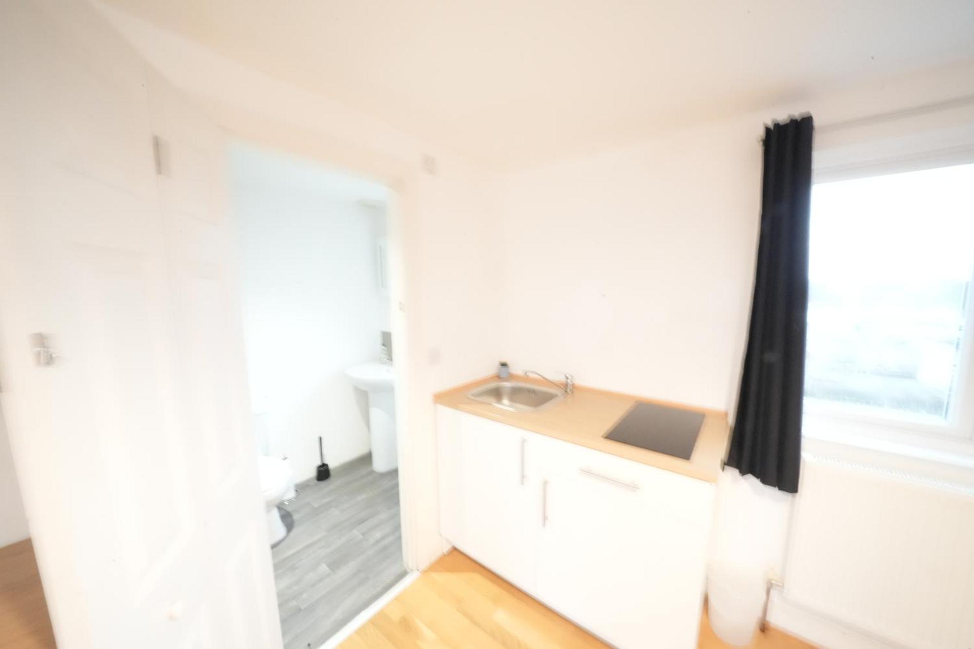 Great Airport Sleep Apartment Harmondsworth ภายนอก รูปภาพ
