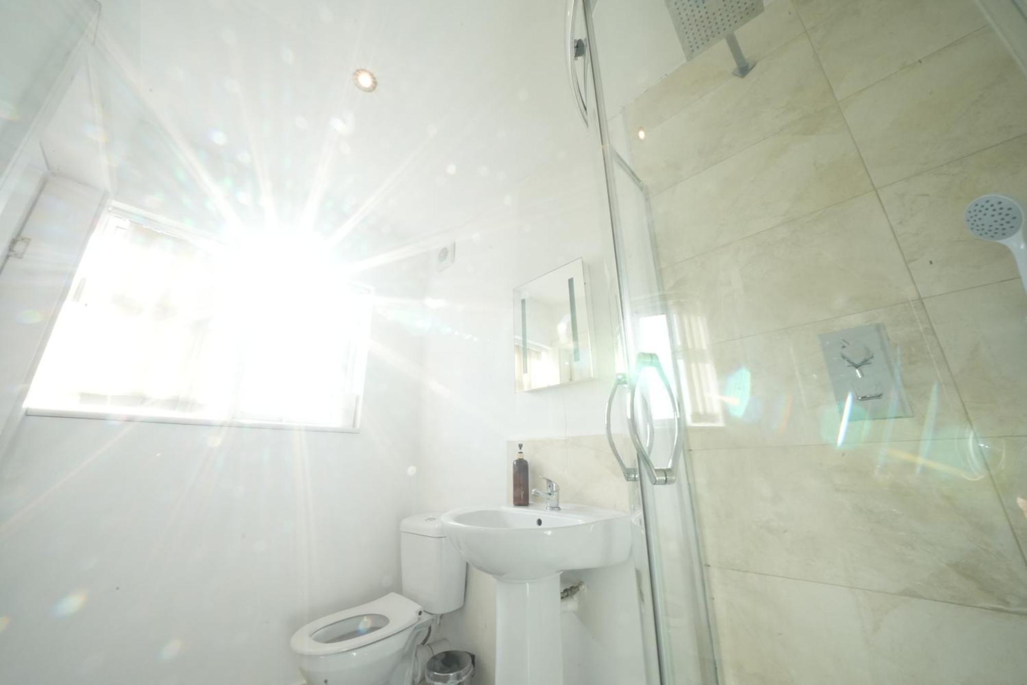 Great Airport Sleep Apartment Harmondsworth ภายนอก รูปภาพ