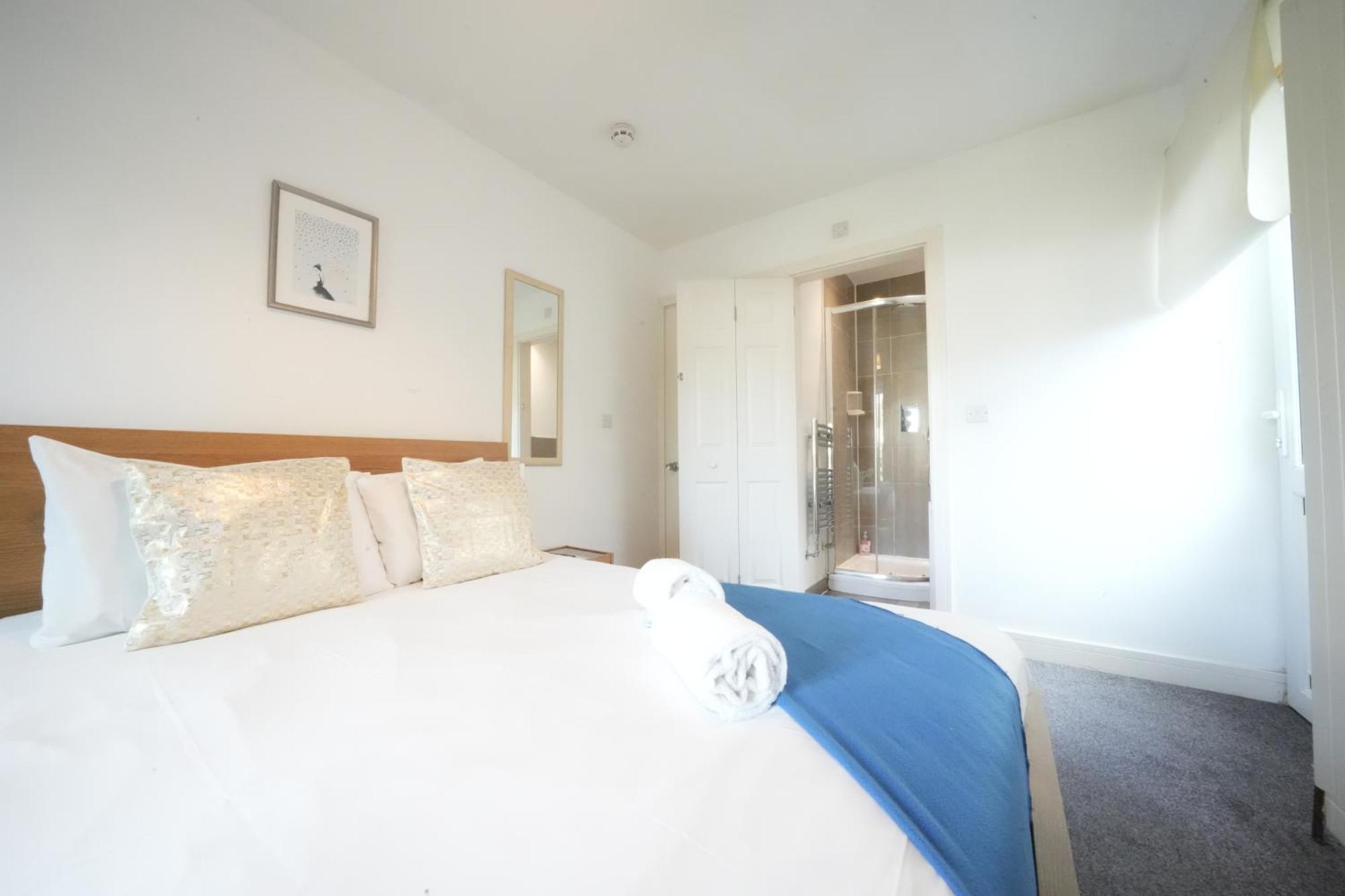 Great Airport Sleep Apartment Harmondsworth ภายนอก รูปภาพ