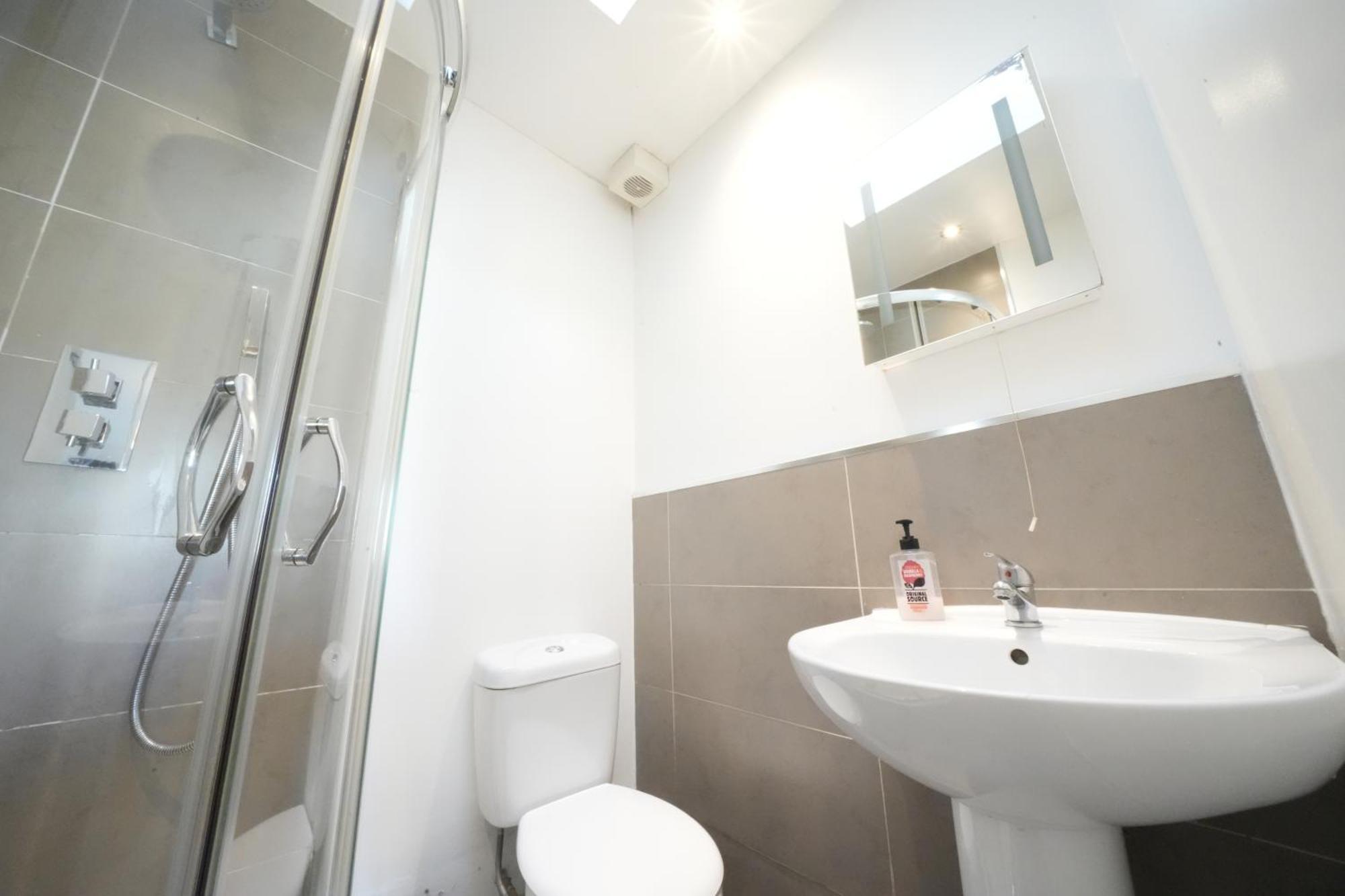 Great Airport Sleep Apartment Harmondsworth ภายนอก รูปภาพ